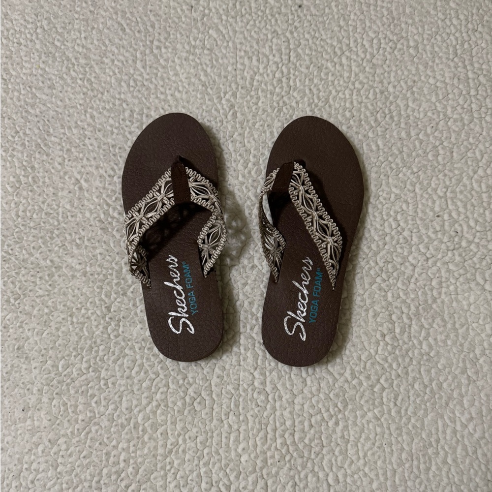 Skechers Women's Brown Patterned Sandals